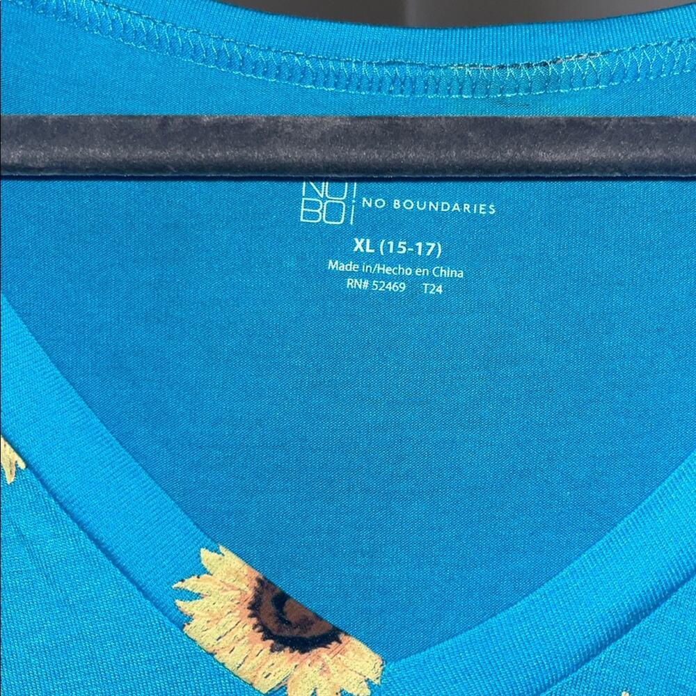 No Boundaries Turquoise Sunflower Women's Tee - Picture 2 of 3